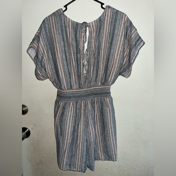 Linen romper - Picture 2 of 2